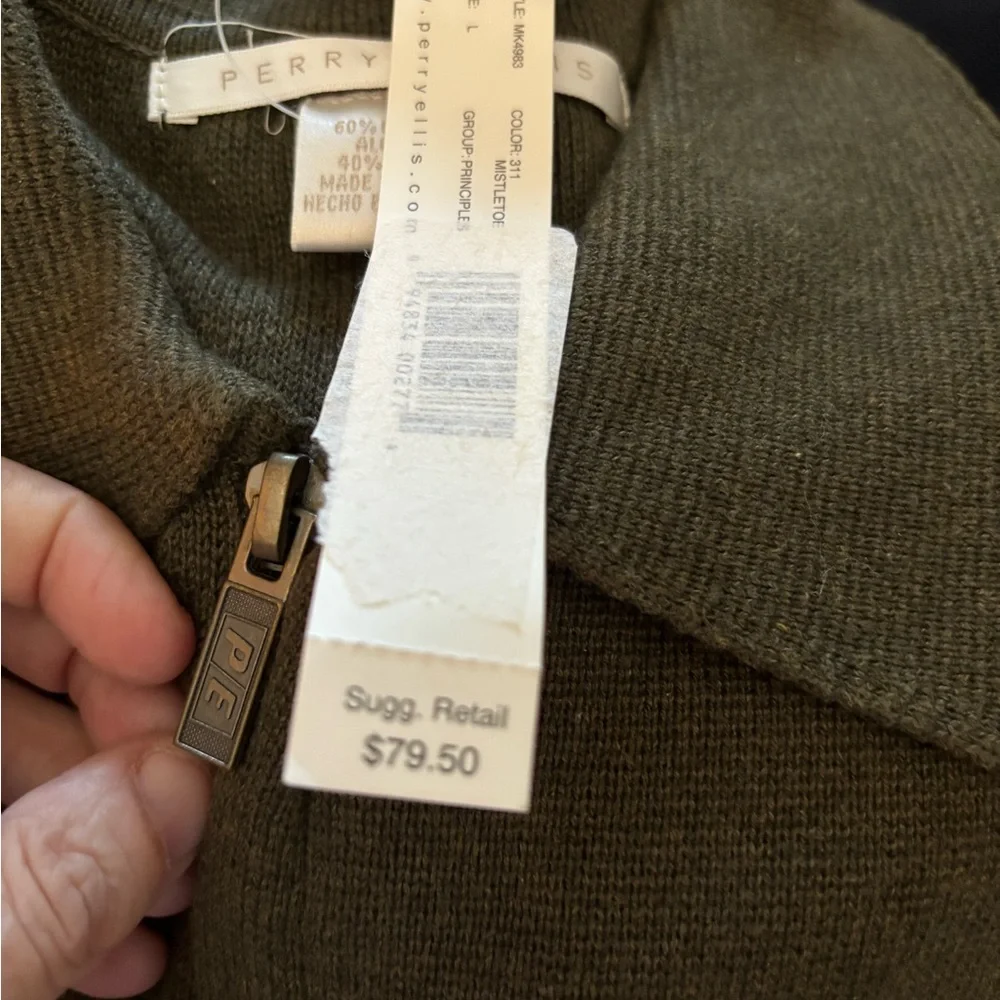 Perry Ellis lightweight zip